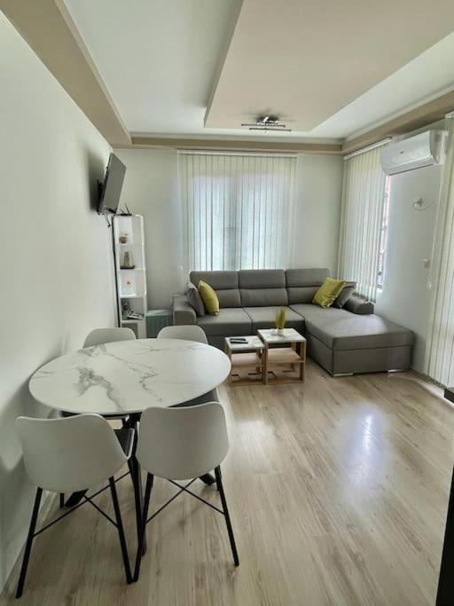 Breeze Apartment Burgas City Exterior foto