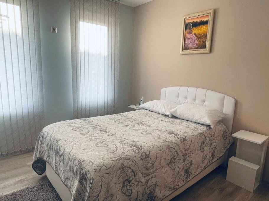 Breeze Apartment Burgas City Exterior foto